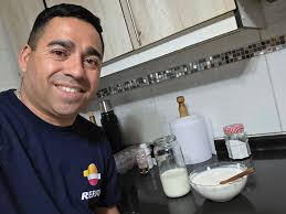 Preparando mi yoghurt de pajarito