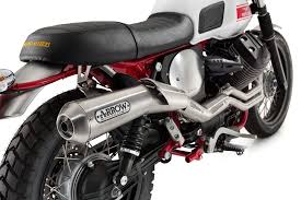 The moto guzzi v7 here featured in a scrambler look with its high exhaust system, and minimalistic look. Infos Und Bilder Moto Guzzi V7 Ii Stornello