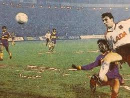 This victory consolidated a fifth straight season in which brazilian or argentinian clubs. Colo Colo A 30 Anos De La Batalla Campal Ante Boca Juniors Dale Albo