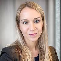 Amanda Pickell's Instagram, Twitter & Facebook