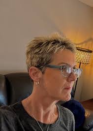 Cindy Zenker's Instagram, Twitter & Facebook