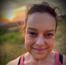 What are the most reliable internet options in the Geneva community area?