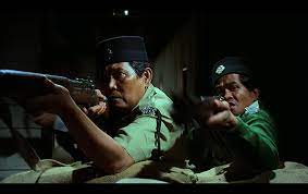 Filem bukit kepong merupakan sebuah filem aksi/patriotik yang diarahkan oleh jins shamsudin dan dibintangi oleh dirinya sendiri, a. Bukit Kepong 1981