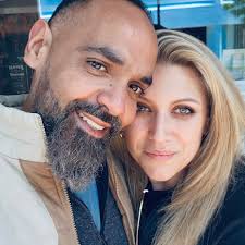 Calling All Austin Leaders! Starting this April, I'm exploring the idea of  a monthly C-Suite Network Group exclusively for senior executives,  decision-makers, and business leaders. This would be a fantastic  opportunity for