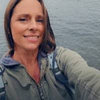 Heather Eichenberger's Instagram, Twitter & Facebook