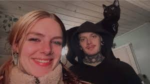 Kris Starkey's Instagram, Twitter & Facebook