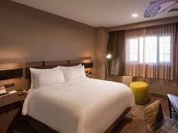 Brainy actz escape rooms reno. Renaissance Reno Downtown Hotel Review