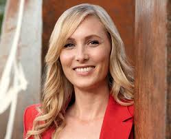 Andrea Flanagan's Instagram, Twitter & Facebook