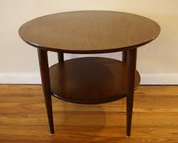 What are the features of a round end table? Mid Century Modern Round Side End Table Picked Vintage
