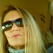 Colleen Earnest's Instagram, Twitter & Facebook