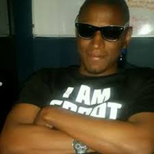 Stream Emmanuel Grant music