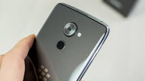 BlackBerry DTEK60 review