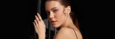 Compre Colgante para Niño Elinor en corte Redondo 0.005 Quilates 14k Oro  Blanco Circonita Roja