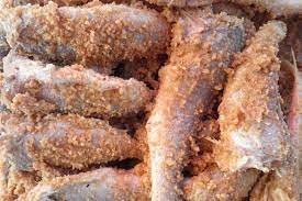 Olesi ikan dengan jeruk nipis agar bau amisnya hilang. Cara Buat Ikan Pekasam Bahan Bahan Ikan Biasanya Orang Buat Ikan Pekasam Menggunakan Ikan Air Tawar Tapi Tak Ada Masalah Kalau Hend Recipes Food Meat Jerky