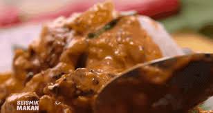 Kak pilla kalau masak sardin, mesti belah ikan tu jadi dua sebab tak lalu tekak tengok ikan tu seketul gemok camtu. Pernah Cuba Sardin Masak Lemak Serious Lain Macam Sedapnya