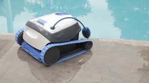 Robot Piscine Electrique Dolphin S100 Marchedelapiscine Com Youtube