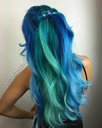 1001 Ideen Fur Bunte Haare Bunte Haarfarben Sind Immer Aktuell Bunte Haare Haarfarben Farbige Strahnen Haare