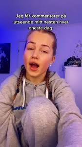 Vanessa Sundet Straight