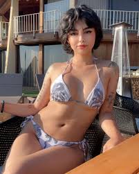 Shea Briar - Free nude pics, galleries & more at Babepedia