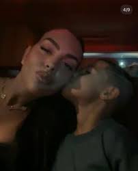 19 nápadů na nástěnce Georgina