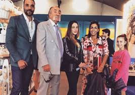 El avea altă viaţă, ea era mai mult cu copiii. Surpriza Anului È›iriac Se InsoarÄƒ Din Nou I A Dat Deja Inelul Viitoare SoÈ›ie Este È™i Ea Super CelebrÄƒ