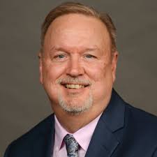 How to Succeed as a New CEO Following a Superstar