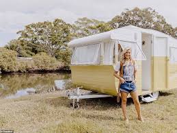 The Block S Michael And Carlene Transform Vintage Caravan Airstream Block Blocks Caravan Carlene Chuckbox In 2020 Retro Caravan Vintage Vans Vintage Camper