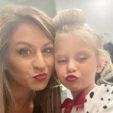 Amber Stuart DeLee (@amberdelee)