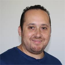 A company that cares about employees, creates royal employees that go  beyond measures without hesitation!