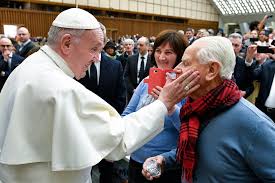 «dopo un anno così difficile c'è davvero bisogno di fare festa insieme, nonni, nipoti, giovani ed anziani» così il card. Il Papa Indulgenza Plenaria Per La Giornata Dei Nonni