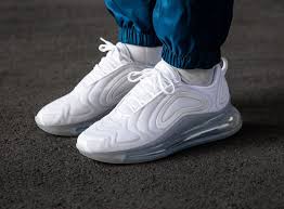 Faut Il Acheter La Nike Air Max 720 Blanche White Pure Platinum Ao2924 100 Nike Air Max Nike Cute Sneakers