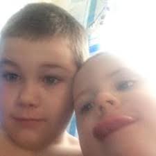 Stream Spencer Combs music