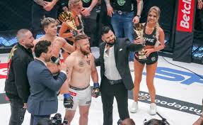 Fame mma 10 to już historia. Fame Mma 11 W Karcie Walk Pojawil Sie Znany Raper Z Kim Zawalczy Szolbiznes Maxxx News Rmf Maxxx