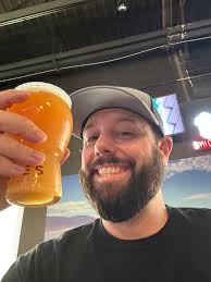 4 out of 5 nights out and posting here. Yes. I love it. 🤷🏻‍♂️ So many  recommendations for Rae's in Salem, so decided to give it a try. Great  place. Love the