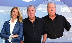 Jun 11, 2021 · jeremy clarkson and lisa hogan attend the gq men of the year awards at the tate modern in september 2017 (photo: Jeremy Clarkson Poses With Girlfriend Lisa Hogan At Photocall For His Amazon Prime Show Daily Mail Online