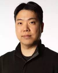 Sara Headley's Instagram, Twitter & Facebook