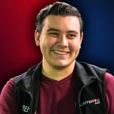 Gerardo Viveros (@macgvf)