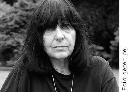 She is an actress, known for im anfang war der blick (2003) and das schreiben und das schweigen. Was Brauchst Du Friederike Mayrocker