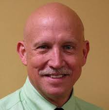 Dennis Lipp's Instagram, Twitter & Facebook