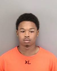 Update: 20 yr old Dwayne Grayson of #SF arrested for robbing and attacking  older Asian man in #Bayview Video of crime went viral. Police say Grayson  also recorded and posted the incident