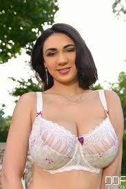 Dreaming About Luna Amor Gallery - My Big Tits Babes
