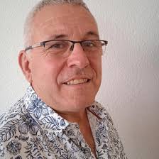 En route pour Matignon, Sébastien Delogu vient de s'apercevoir qu'il avait  confondu son nom avec Lecornu, et a fait demi-tour. Ça n'est visiblement  toujours pas facile pour lui avec toutes ces lettres