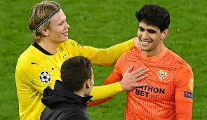 The tale stuck, and chiellini confirmed to espn that he had said kiricocho when saka was heading towards the ball on sunday. Bvb Fc Sevilla Belegte Erling Haaland Beim Elfmeter Mit Dem Kiricocho Fluch