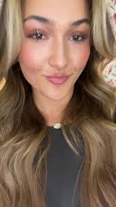 Lisa Grabill's Instagram, Twitter & Facebook