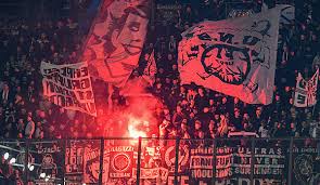 Nicht nur das 1:2 gegen mainz ist für eintracht frankfurt ärgerlich. Eintracht Frankfurt Ultras Aussern Sich Selbstkritisch Nach Pyro Arger In Mailand