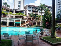 Located on the waterfront in the heart of melaka, adjacent to the mahkota parade shopping and entertainment complex and within short walking distance to the business hub of melaka as well as the various historical places of interest. Costa Mahkota Family Homestay Mahkota Melaka Malacca Updated 2021 Prices