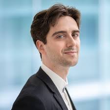 I'm happy to share that i started working at IQ-EQ as an AIFM intern for  the 6 incoming months.