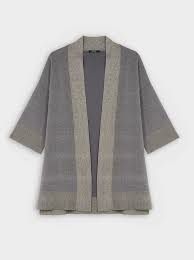The sleeves are wide & it's so comfortable with a casual chic look. Open Knit Kimono Grey Woman Ponchos Kimonos Parfois Com