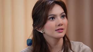 Tertawan Hati: Alyssa Nyamar Berujung Kesengsaraan