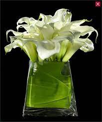 Calla Lillies Ti Leaves Calla Lillies Fresh Flowers Arrangements Ny Flower Shop